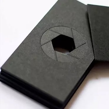 Высечка внутри визитки