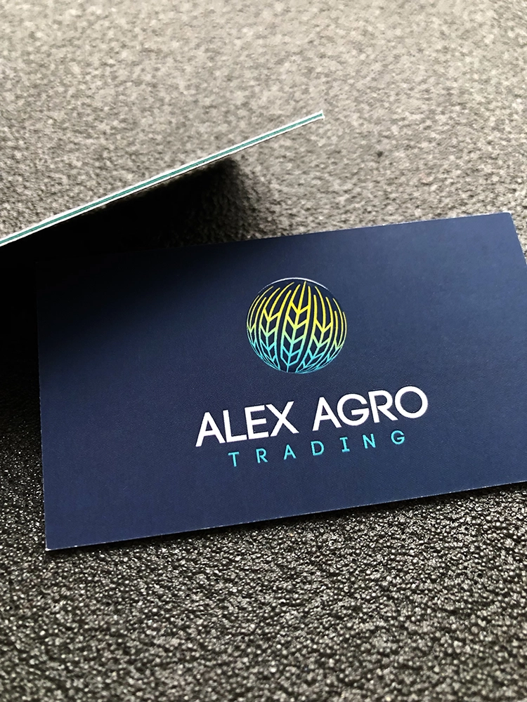 Цифровые визитки с УФ лаком