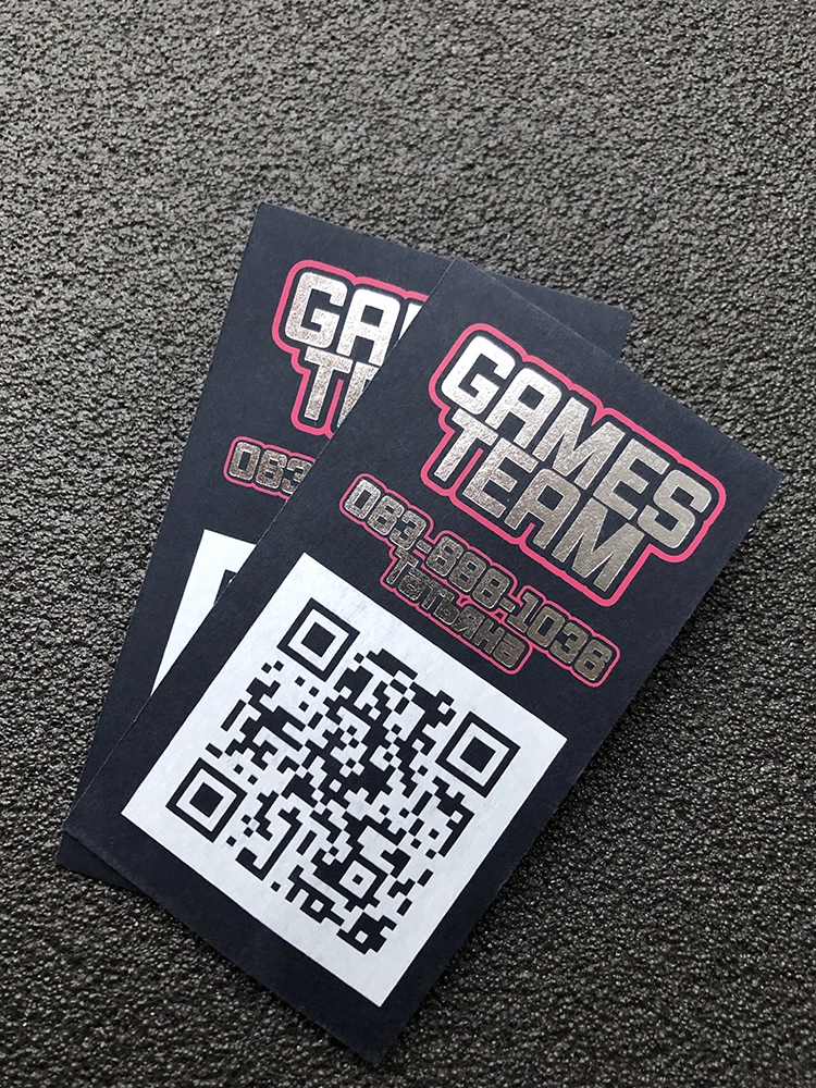 Визитки с тиснением серебряной фольгой