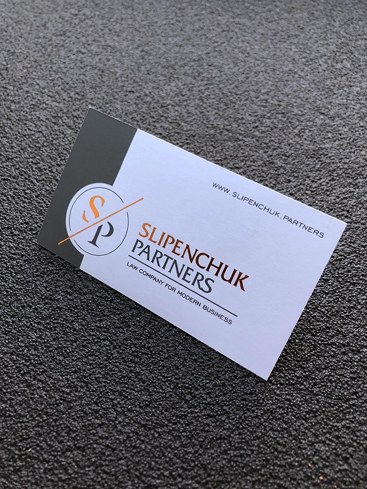 Шелкотрафаретные визитки с тиснением фольгой