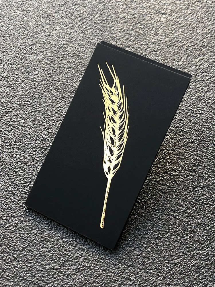 Визитки с тиснением золотой фольгой