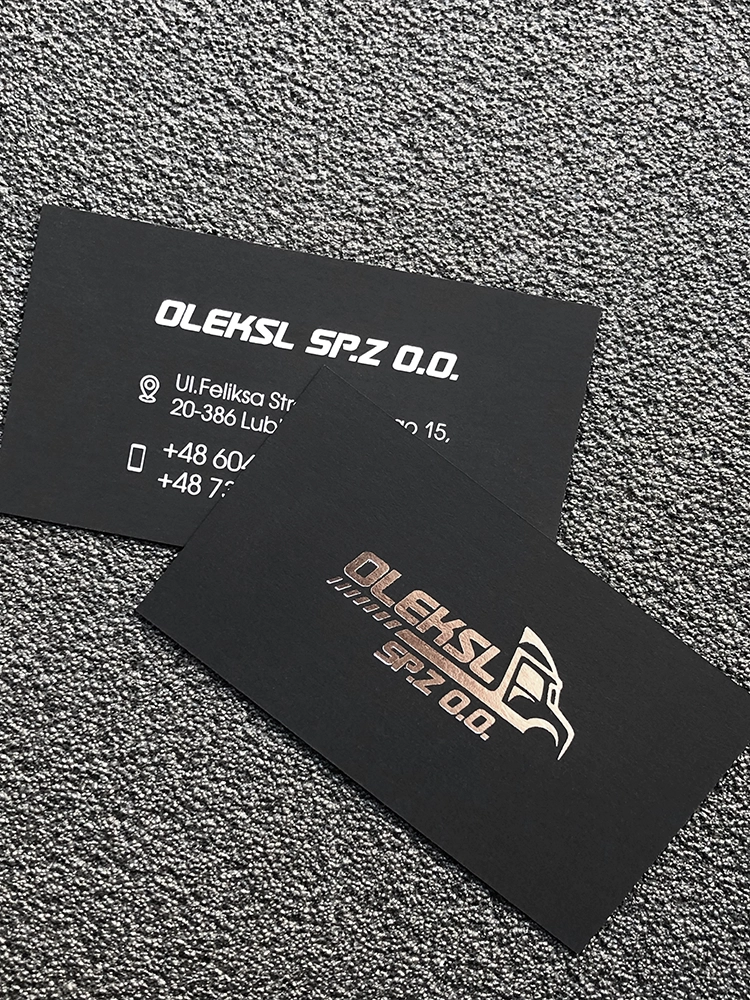 Визитки с тиснением золотой фольгой