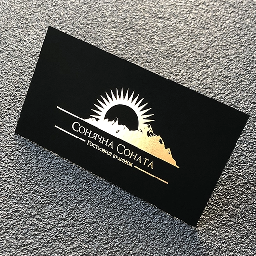 Визитки с тиснением золотой фольгой